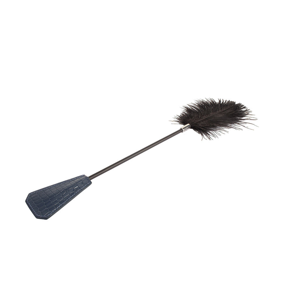 Noir Rion Crop with Feathers - Image 21